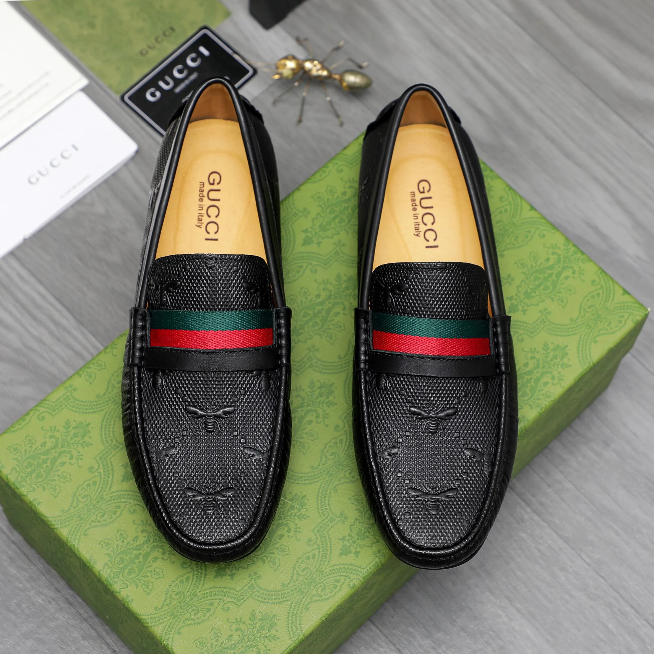 Men's shoes 💰400 Product trademark: GUCCI "Gucci" casual slip-on shoes Regular size: 38-45 (45 is custom-made and non-returnable) Product materials: Selected embossed cowhide upper, pigskin lining, rubber outsole